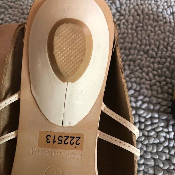 La Château  strapy white kitten heel sandals  6 - Picture 3 of 11